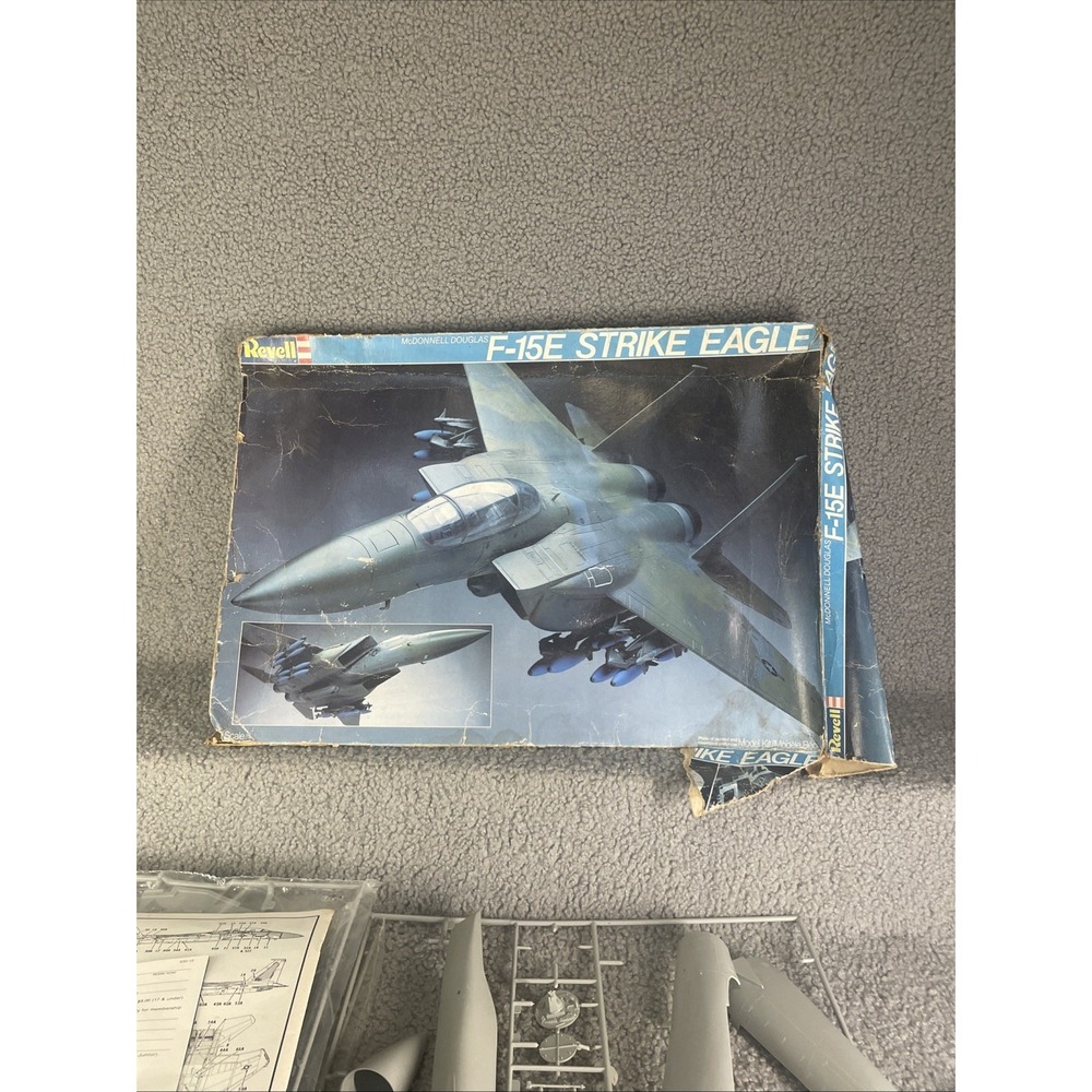 Revell‎ McDonnell Douglas F-15E Strike Eagle Gray Plastic Airplane Kit